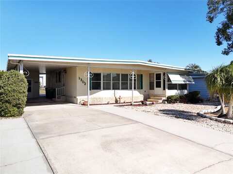 1302 MOHAWK CIRCLE, TAVARES, FL 32778