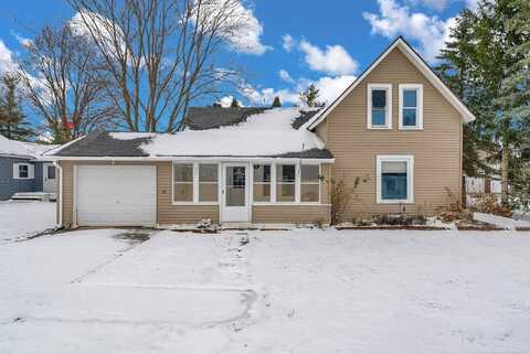 70 W Lorraine, Peck, MI 48466