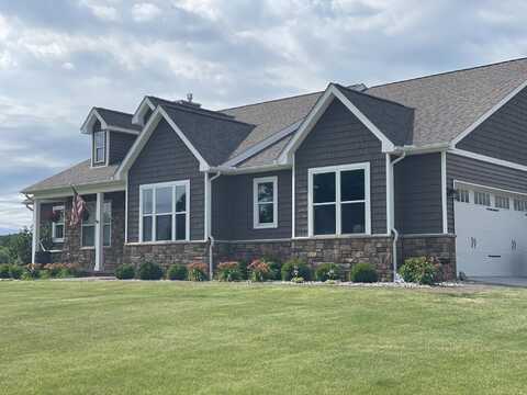 22391 Mcphall, Armada, MI 48005