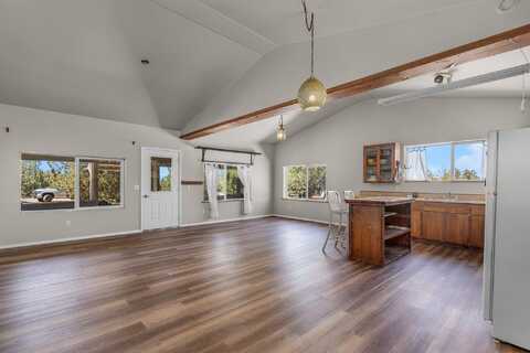 1088 SE Acacia Lane, Prineville, OR 97754