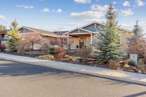 4570 SW Yew Avenue, Redmond, OR 97756