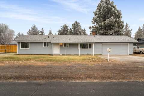 2673 SW Evergreen Avenue, Redmond, OR 97756