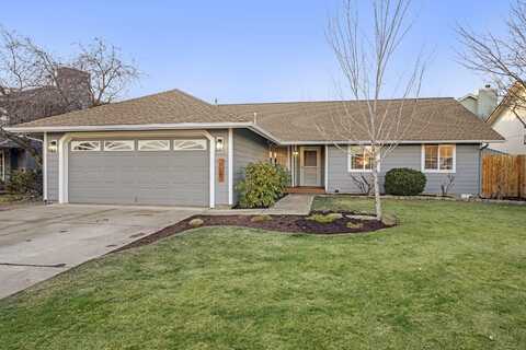 927 NW 19th Place, Redmond, OR 97756