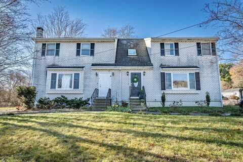 3 Hamlen St, Taunton, MA 02780