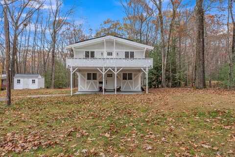 503 Hilltop Rd, Lancaster, MA 01523