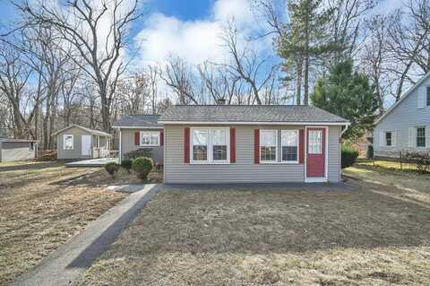 69 Bassing St, Springfield, MA 01108