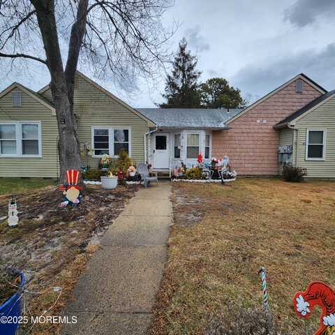 4 Ardsley Avenue, Whiting, NJ 08759