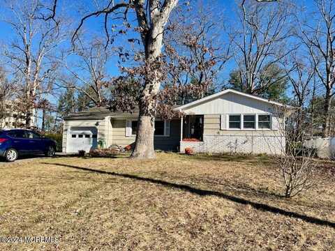 33 Camelot Drive, Toms River, NJ 08755