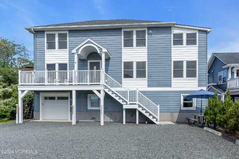 27 Arnold Avenue, Point Pleasant Beach, NJ 08742