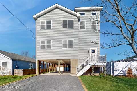 6 Lake Superior Drive, Little Egg Harbor, NJ 08087