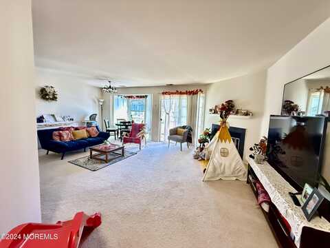 309 Trinity Court, Princeton, NJ 08540