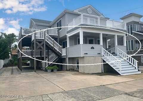 15 9th Avenue, Seaside Park, NJ 08752