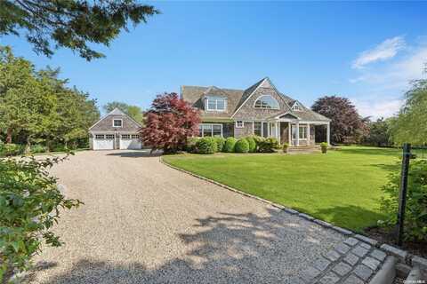 4 Niamogue Lane, Quogue, NY 11959