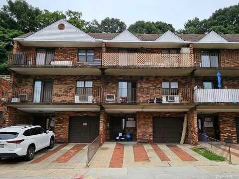 65-17 242nd Street, Douglaston, NY 11362