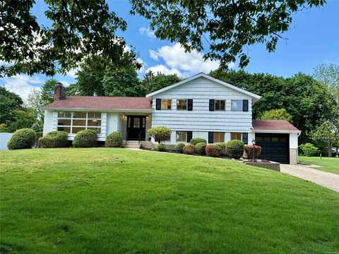 11 Tollgate Drive, East Northport, NY 11731