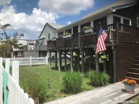 144 Bungalow, Ocean Beach, NY 11770