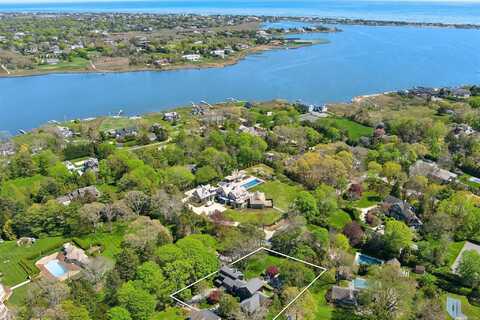 17 Woodbridge Lane, Westhampton Beach, NY 11978