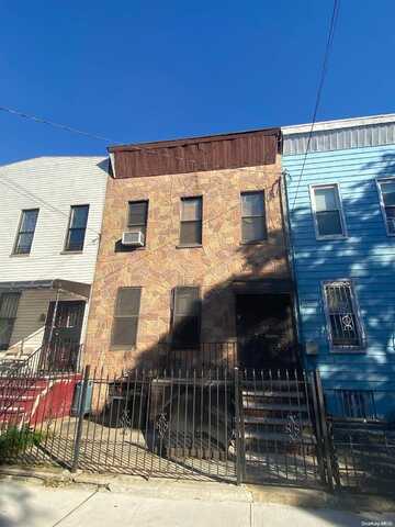 13 Pine Street, Brooklyn, NY 11208