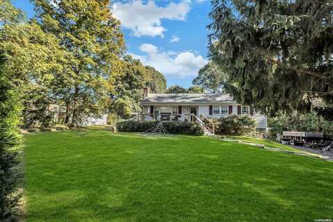 29 Thompson Hay Path, Setauket, NY 11733