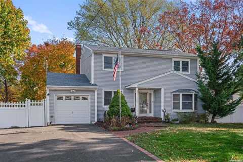 2261 5th Avenue, Ronkonkoma, NY 11779