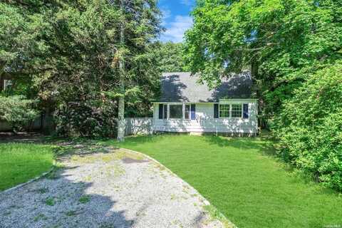 29 Halsey Road, Remsenburg, NY 11960