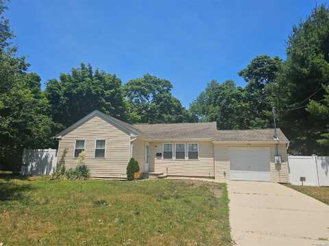 3 Birch Street, Central Islip, NY 11722