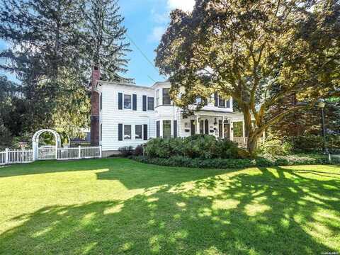 79 Downing Avenue, Sea Cliff, NY 11579