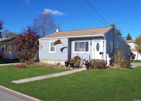 160 42nd Street, Lindenhurst, NY 11757