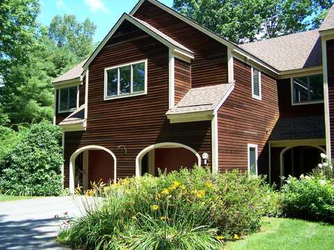 30 Harbor Drive, Lincolnville, ME 04849