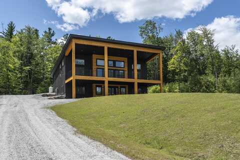 53 Harmony Row, Bethel, ME 04217