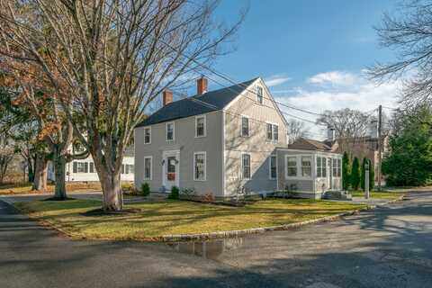 7 Elm Street, Kennebunkport, ME 04046