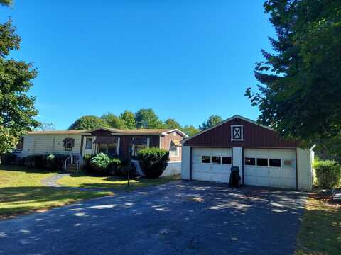 396 King Street, Oxford, ME 04270