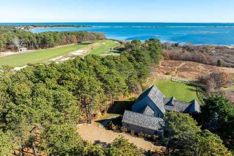 31 Old Harbor Lane, Oak Bluffs, MA 02557