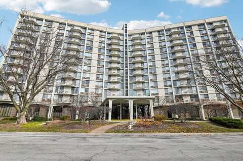 20 N Tower Road, Oak Brook, IL 60523