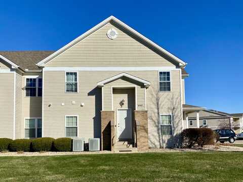 3757 Harbor Estates Lane, Champaign, IL 61822