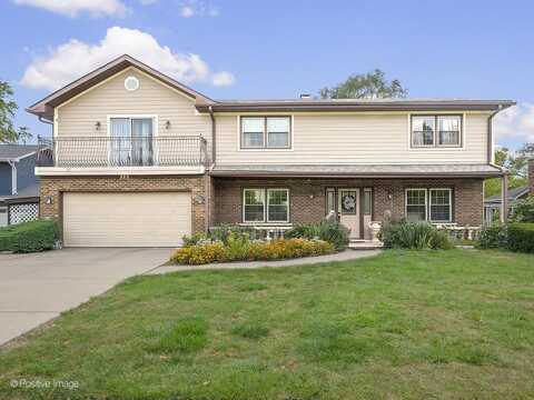 889 Marston Court, Glen Ellyn, IL 60137