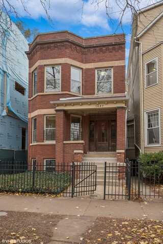 1447 W Roscoe Street, Chicago, IL 60657