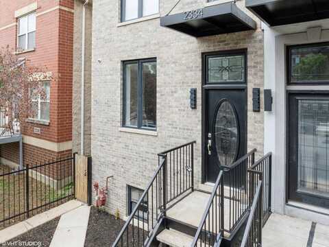 2334 W Warren Boulevard, Chicago, IL 60612