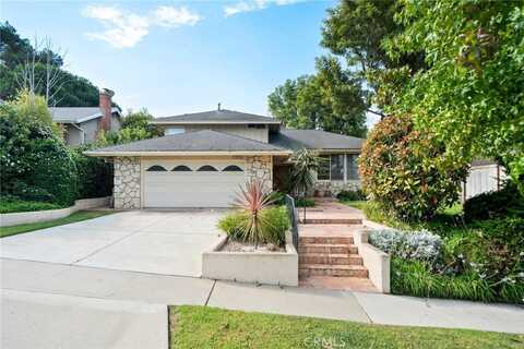 1883 Swan Circle, Costa Mesa, CA 92626