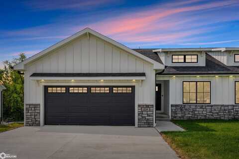 834 W Merle Hibbs Boulevard, Marshalltown, IA 50158