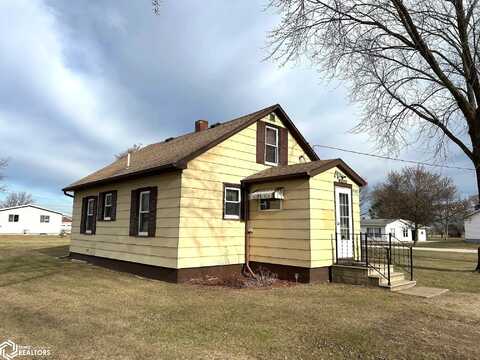 405 E Hoffman Street, Graettinger, IA 51342