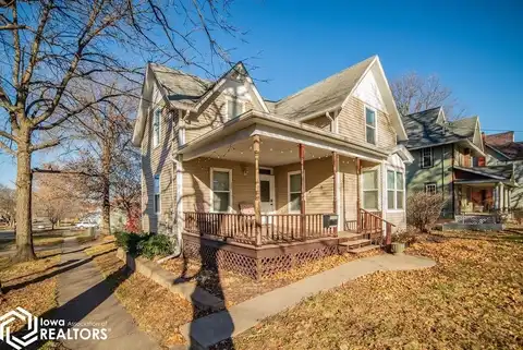 313 College Avenue, Oskaloosa, IA 52577