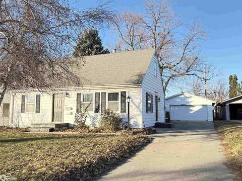 1604 Elder Drive, Marshalltown, IA 50158