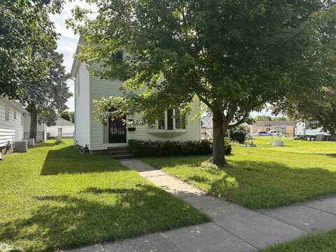 2104 Madison Avenue, Burlington, IA 52601