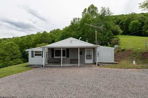 2302 Red Rock Road, Rowlesburg, WV 26425