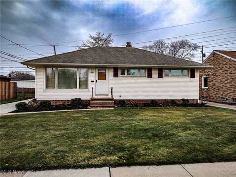 4690 Summer Lane, Brooklyn, OH 44144