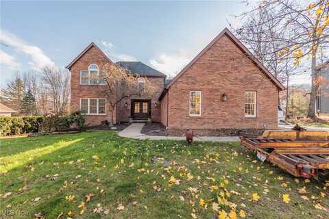 8420 Timber Trail, Brecksville, OH 44141