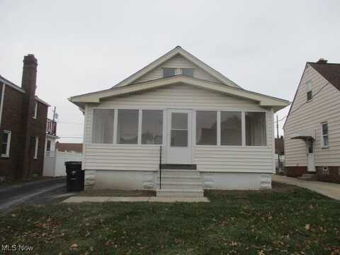 8221 Grand Division Avenue, Cleveland, OH 44125