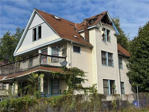 10411 Parkgate Avenue, Cleveland, OH 44108