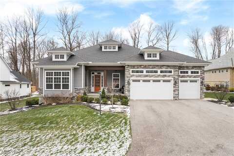 8188 Canyon Ridge, Chagrin Falls, OH 44023